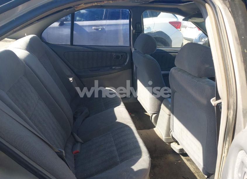 Photo 8 of 1999 Nissan Altima GLE/GXE/SE/SE-L/XE (VIN 1N4DL01D4XC128489)