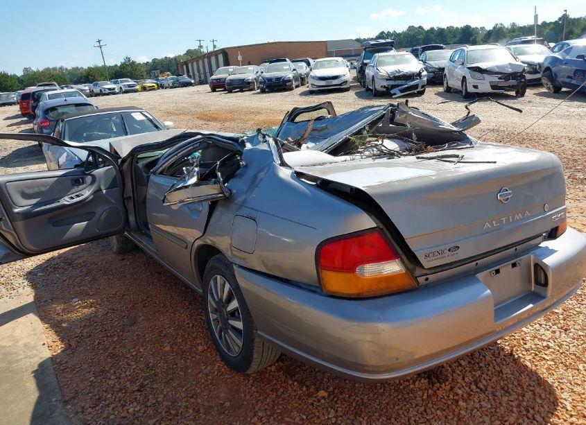 Photo 3 of 1999 Nissan Altima GLE/GXE/SE/SE-L/XE (VIN 1N4DL01D4XC171052)
