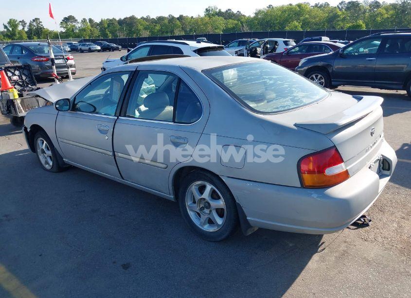 Photo 3 of 1999 Nissan Altima GLE/GXE/SE/SE-L/XE (VIN 1N4DL01D4XC252973)