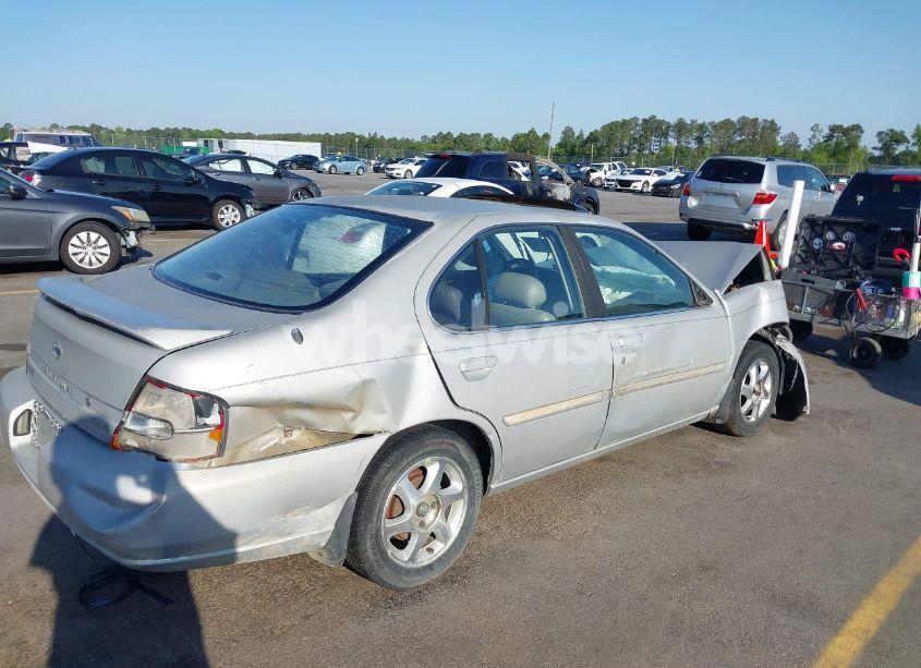 Photo 4 of 1999 Nissan Altima GLE/GXE/SE/SE-L/XE (VIN 1N4DL01D4XC252973)