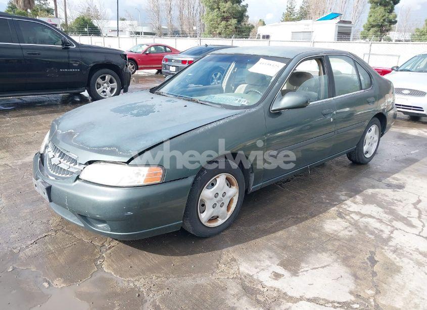 Photo 2 of 2000 Nissan Altima GLE/GXE/SE/XE (VIN 1N4DL01D4YC102704)