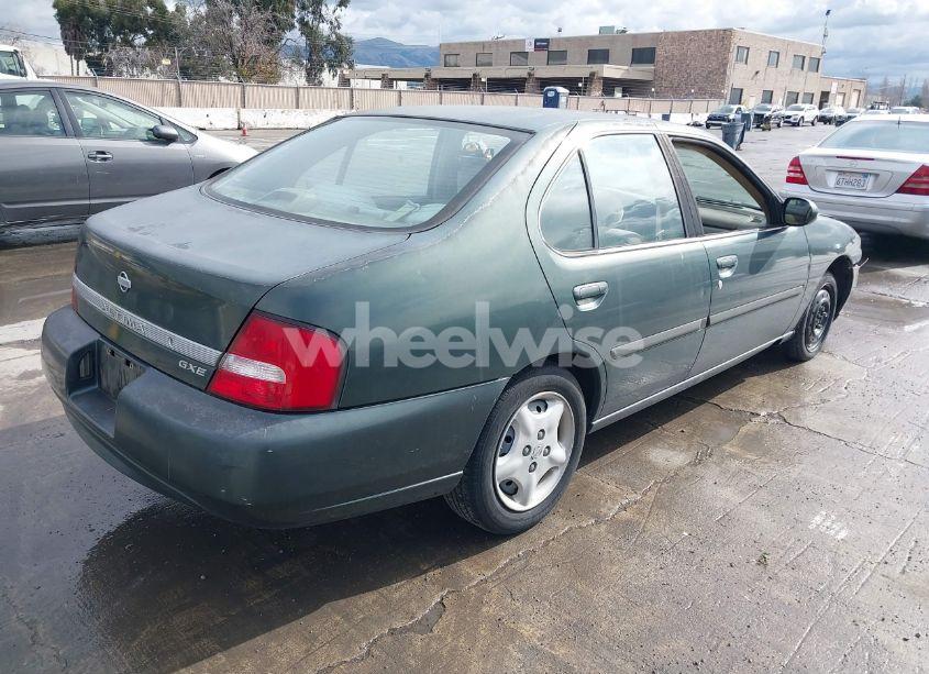 Photo 4 of 2000 Nissan Altima GLE/GXE/SE/XE (VIN 1N4DL01D4YC102704)