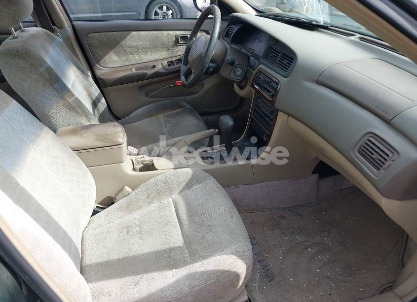 Photo 5 of 2000 Nissan Altima GLE/GXE/SE/XE (VIN 1N4DL01D4YC102704)