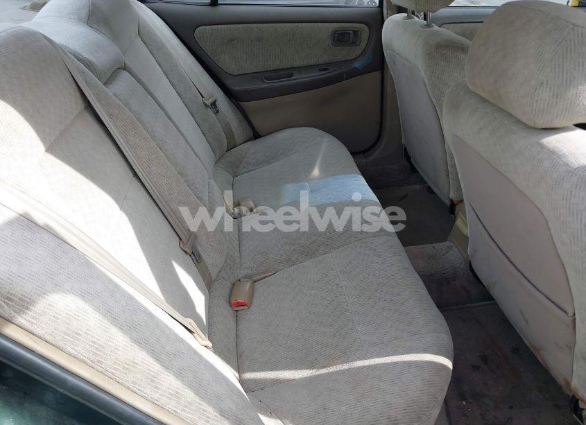 Photo 8 of 2000 Nissan Altima GLE/GXE/SE/XE (VIN 1N4DL01D4YC102704)