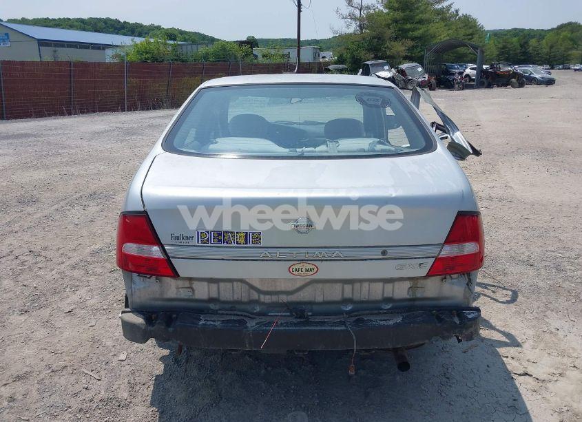 Photo 17 of 2001 Nissan Altima GXE (VIN 1N4DL01D51C232268)