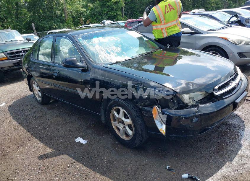 1999 Nissan Altima GLE/GXE/SE/SE-L/XE (VIN 1N4DL01D5XC147875) main photo