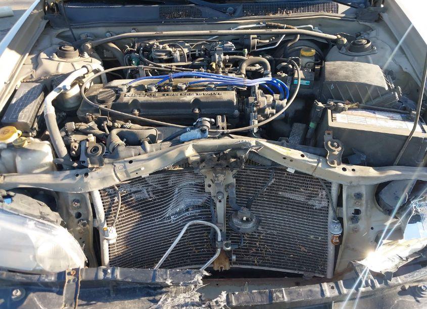 Photo 10 of 2000 Nissan Altima GLE/GXE/SE/XE (VIN 1N4DL01D5YC141365)