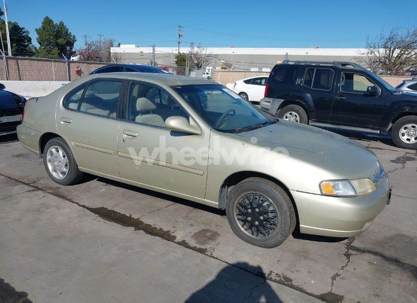1999 Nissan Altima GLE/GXE/SE/SE-L/XE (VIN 1N4DL01D7XC108172) main photo