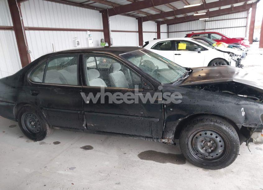 Photo 14 of 1999 Nissan Altima GLE/GXE/SE/SE-L/XE (VIN 1N4DL01D7XC143391)