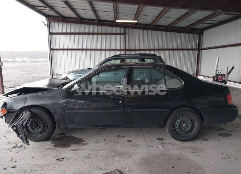 Photo 15 of 1999 Nissan Altima GLE/GXE/SE/SE-L/XE (VIN 1N4DL01D7XC143391)