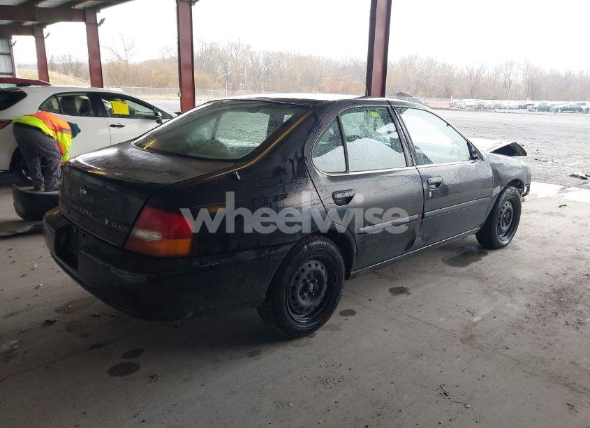 Photo 4 of 1999 Nissan Altima GLE/GXE/SE/SE-L/XE (VIN 1N4DL01D7XC143391)