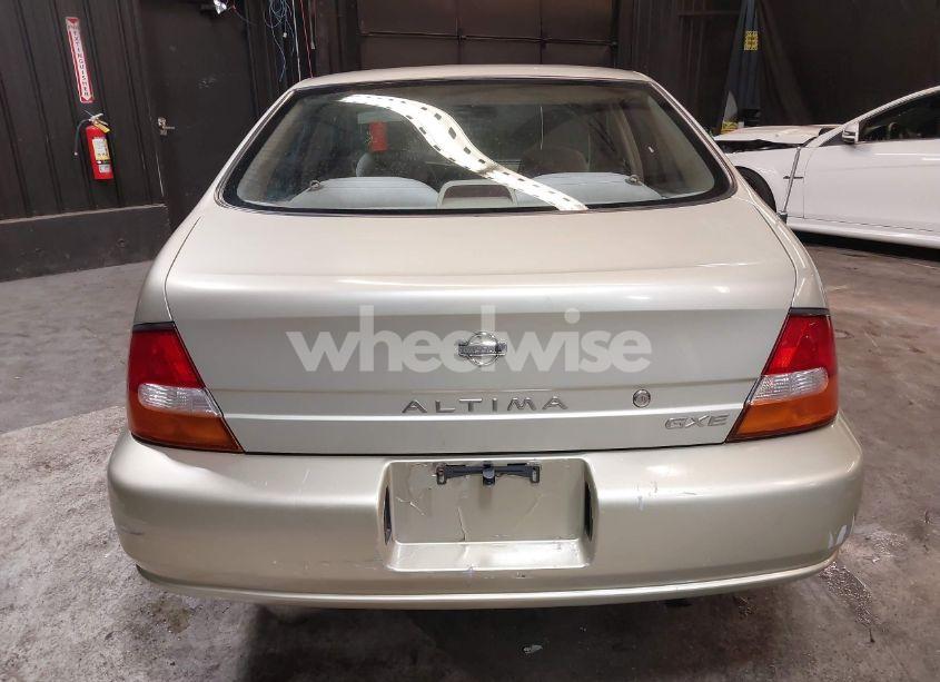 Photo 17 of 1999 Nissan Altima GLE/GXE/SE/SE-L/XE (VIN 1N4DL01D7XC268634)