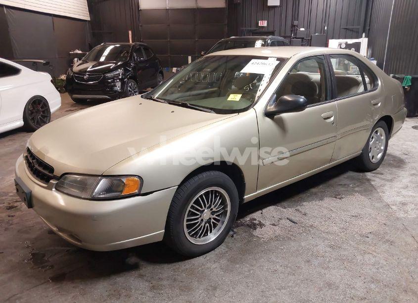 Photo 2 of 1999 Nissan Altima GLE/GXE/SE/SE-L/XE (VIN 1N4DL01D7XC268634)