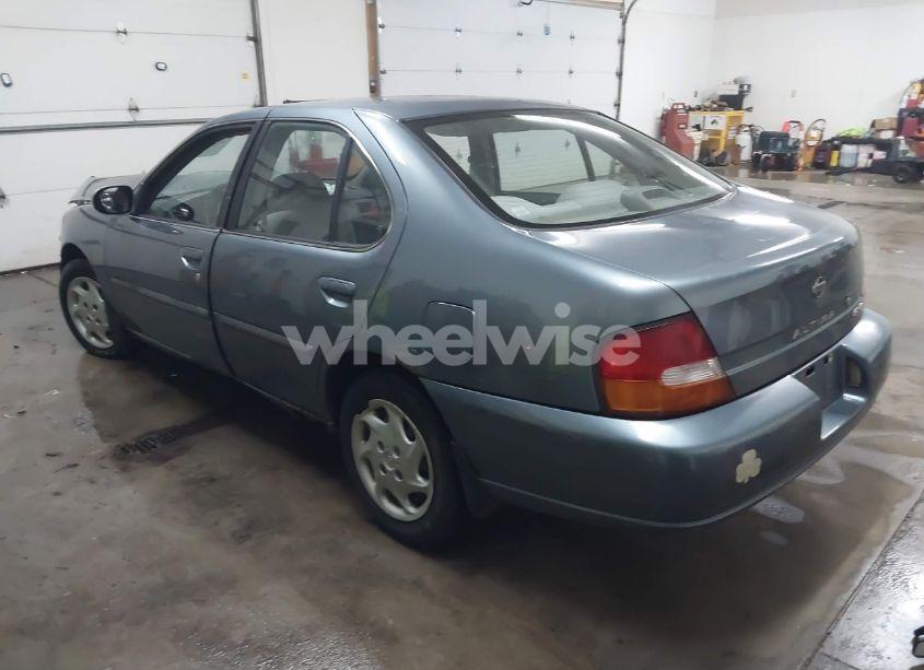 Photo 3 of 1999 Nissan Altima (VIN 1N4DL01D8XC253592)
