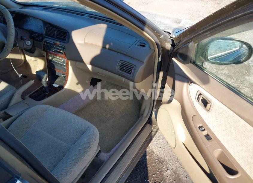 Photo 5 of 2000 Nissan Altima GLE/GXE/SE/XE (VIN 1N4DL01D8YC235627)