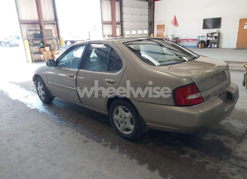 Photo 3 of 2001 Nissan Altima GXE (VIN 1N4DL01D91C128284)