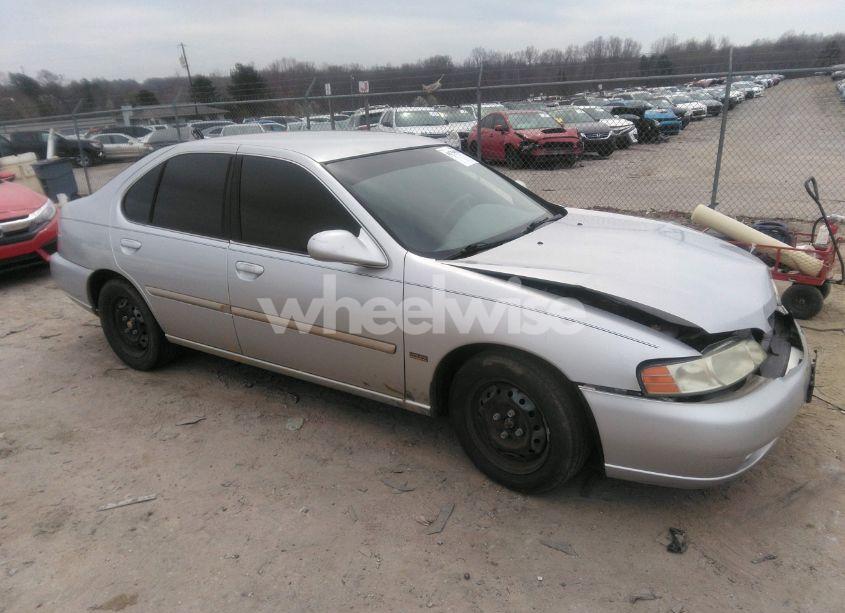 2001 Nissan Altima GXE (VIN 1N4DL01D91C160748) main photo