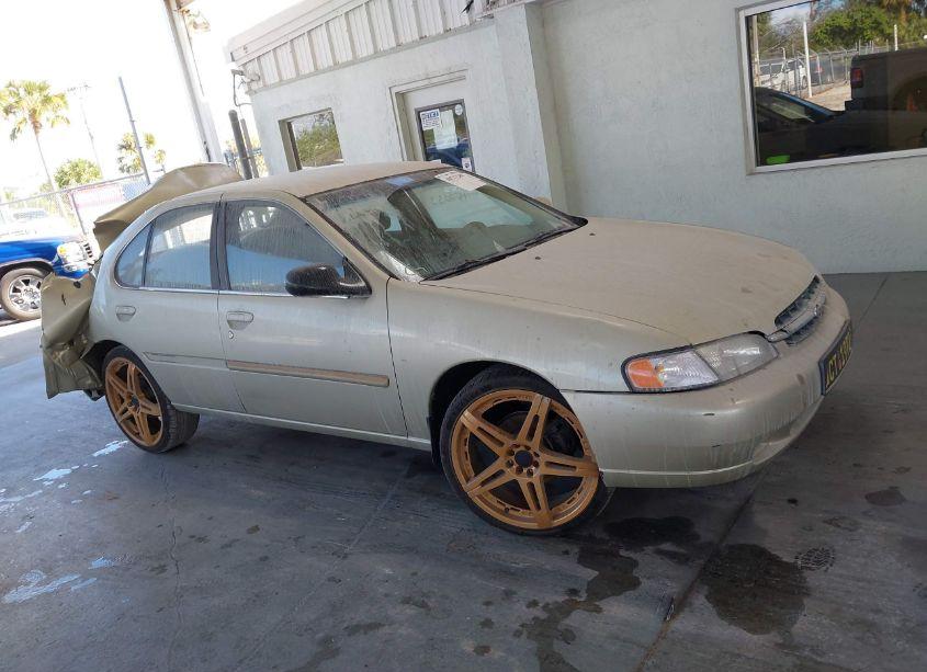 Photo 13 of 1999 Nissan Altima GLE/GXE/SE/SE-L/XE (VIN 1N4DL01D9XC121800)