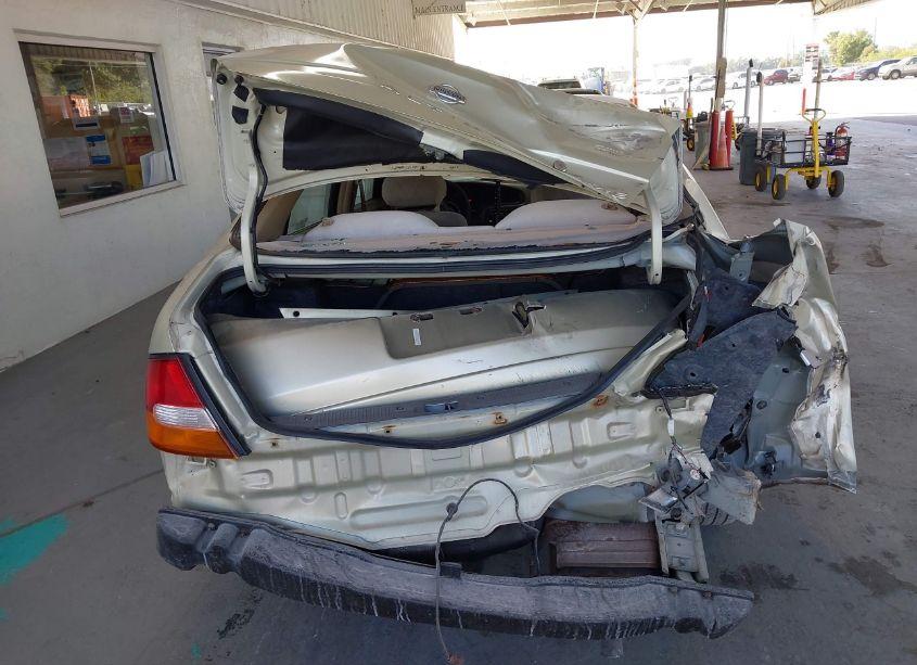 Photo 16 of 1999 Nissan Altima GLE/GXE/SE/SE-L/XE (VIN 1N4DL01D9XC121800)