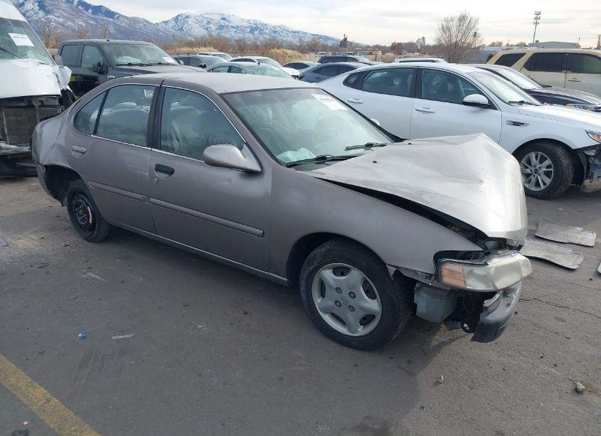 2001 Nissan Altima GXE (VIN 1N4DL01DX1C238793) main photo