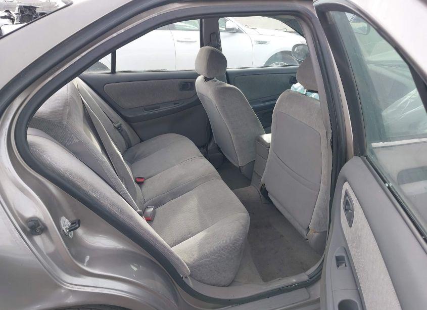 Photo 8 of 2001 Nissan Altima GXE (VIN 1N4DL01DX1C238793)
