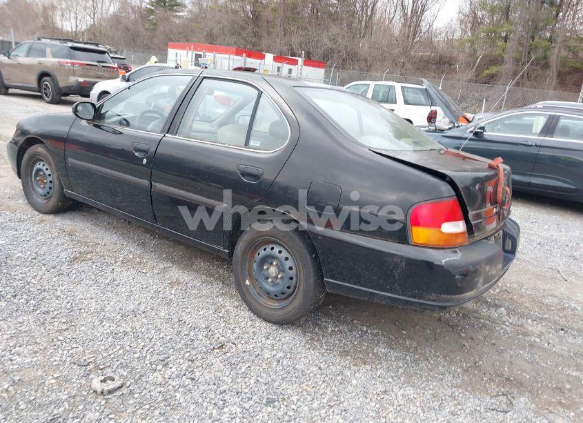 Photo 3 of 1999 Nissan Altima GLE/GXE/SE/SE-L/XE (VIN 1N4DL01DXXC148729)