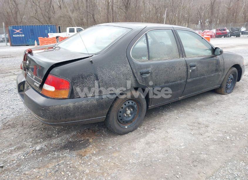 Photo 4 of 1999 Nissan Altima GLE/GXE/SE/SE-L/XE (VIN 1N4DL01DXXC148729)