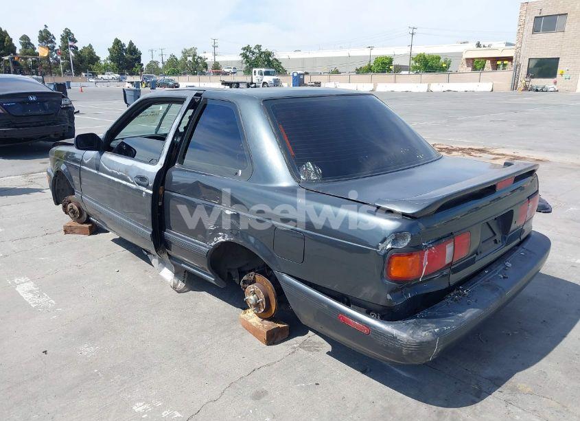 Photo 3 of 1992 Nissan Sentra SE-R (VIN 1N4GB32A2NC755002)