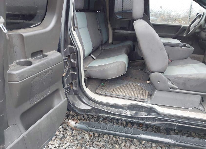 Photo 8 of 2004 Nissan Titan XE (VIN 1N6AA06A14N549116)