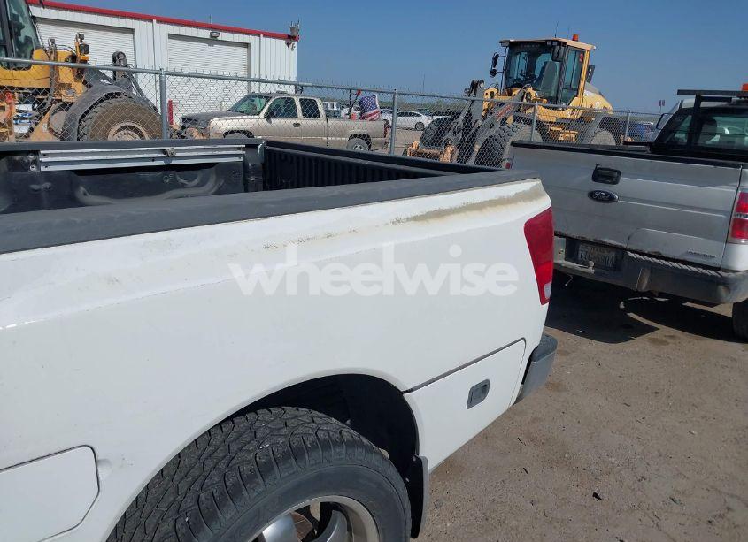 Photo 12 of 2004 Nissan Titan SE (VIN 1N6AA06A24N512320)