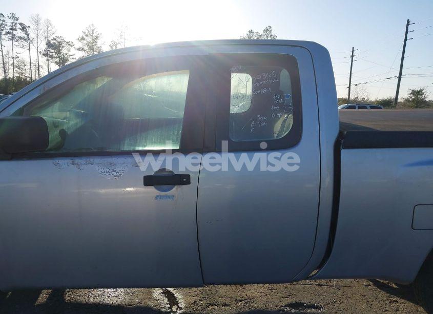 Photo 14 of 2004 Nissan Titan XE (VIN 1N6AA06A34N579377)