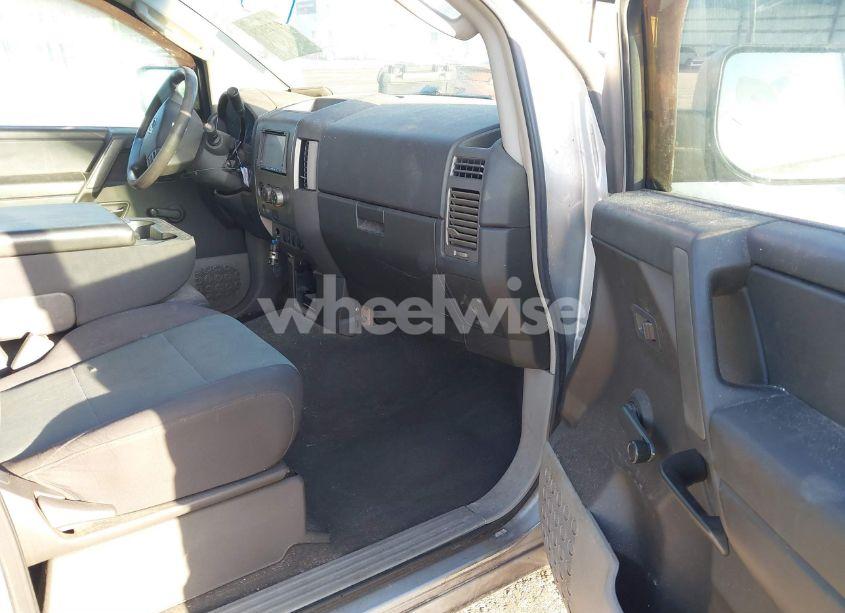 Photo 5 of 2004 Nissan Titan XE (VIN 1N6AA06A34N579377)