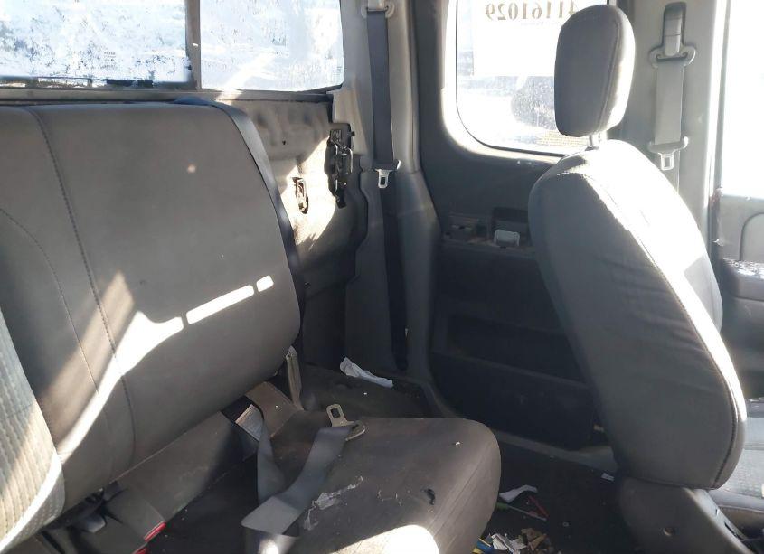 Photo 8 of 2004 Nissan Titan SE (VIN 1N6AA06A34N587205)