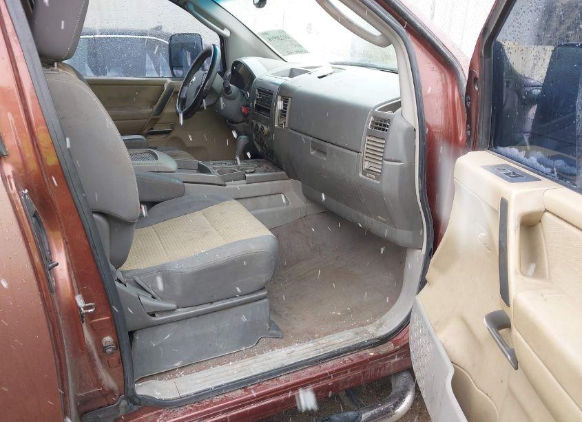 Photo 5 of 2004 Nissan Titan SE (VIN 1N6AA06A44N559090)