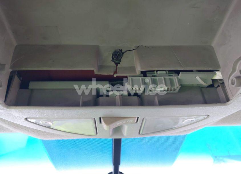 Photo 13 of 2004 Nissan Titan LE (VIN 1N6AA06A94N545539)