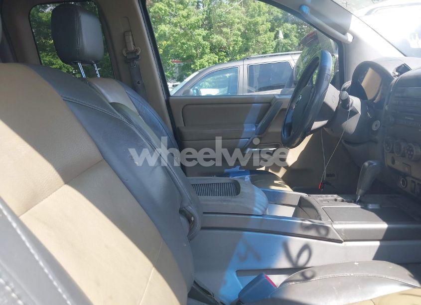 Photo 5 of 2004 Nissan Titan LE (VIN 1N6AA06A94N545539)