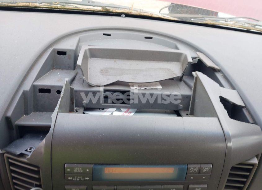 Photo 6 of 2004 Nissan Titan LE (VIN 1N6AA06A94N545539)