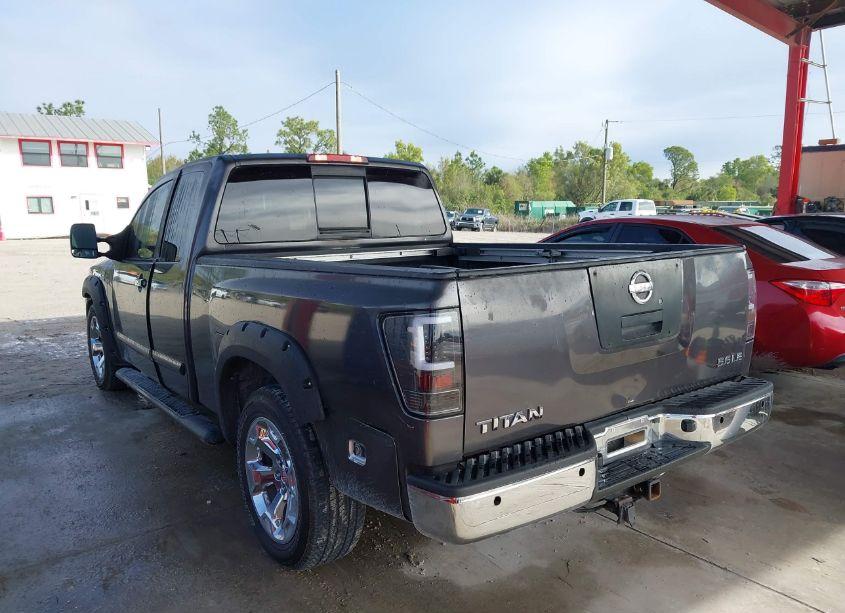 Photo 3 of 2004 Nissan Titan LE (VIN 1N6AA06AX4N579313)