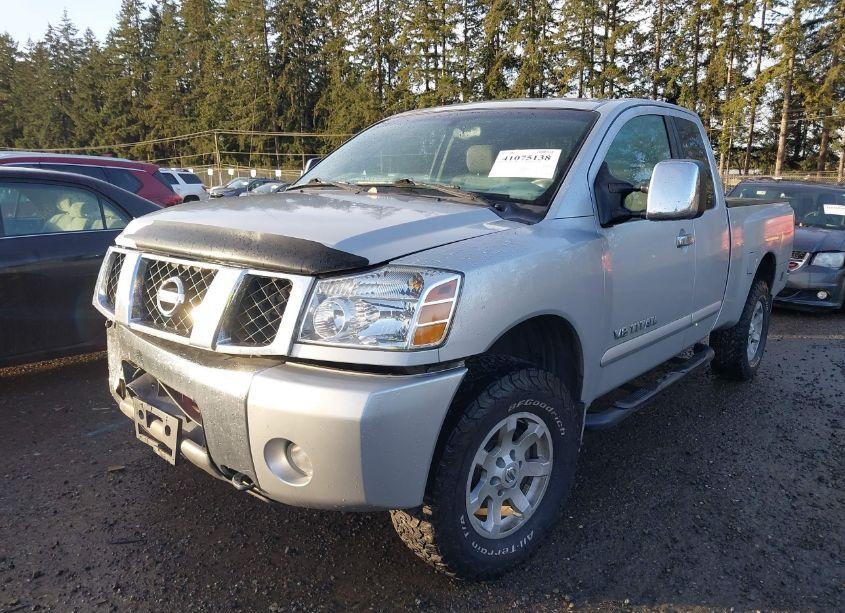 Photo 2 of 2005 Nissan Titan SE (VIN 1N6AA06B45N536290)