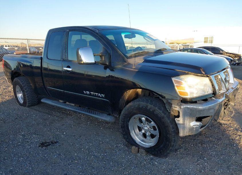 2005 Nissan Titan SE (VIN 1N6AA06B55N512631) main photo