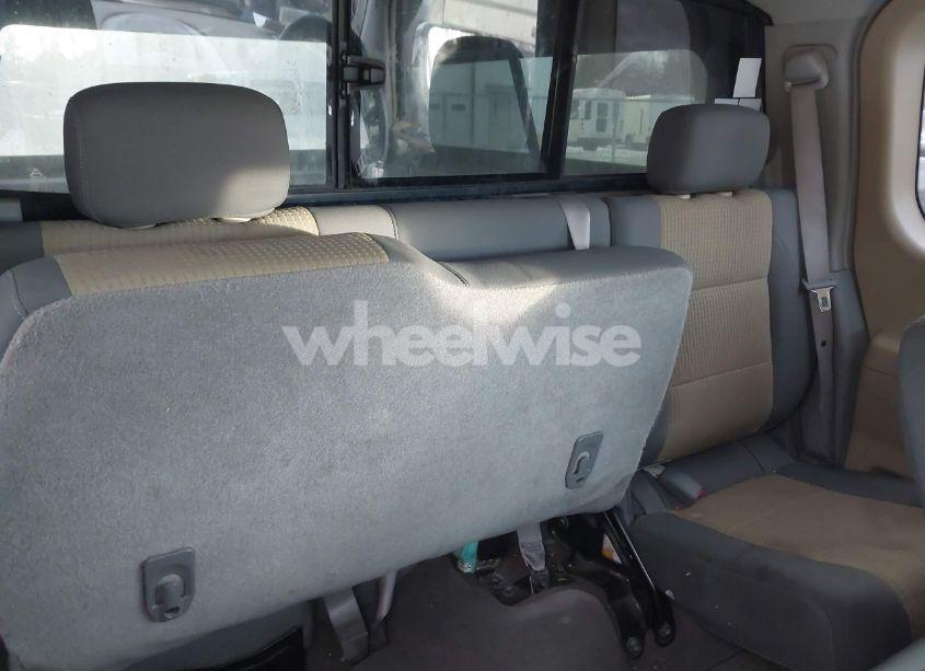 Photo 8 of 2004 Nissan Titan SE (VIN 1N6AA06B74N557651)