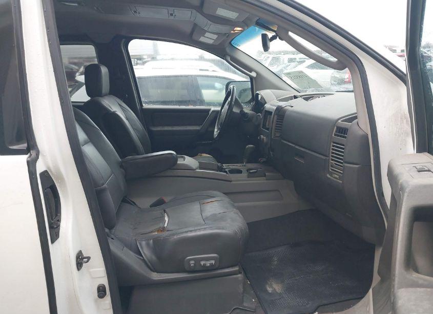 Photo 5 of 2004 Nissan Titan LE (VIN 1N6AA06B84N521791)