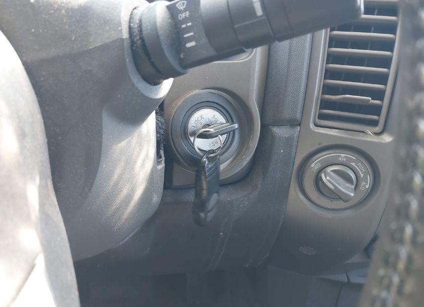 Photo 11 of 2004 Nissan Titan SE (VIN 1N6AA06BX4N538866)