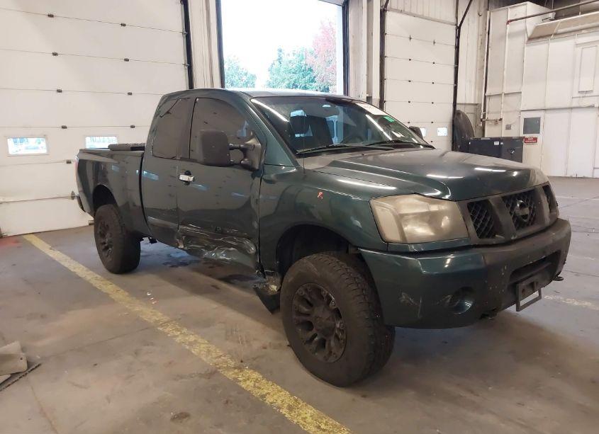 2005 Nissan Titan SE (VIN 1N6AA06BX5N555846) main photo