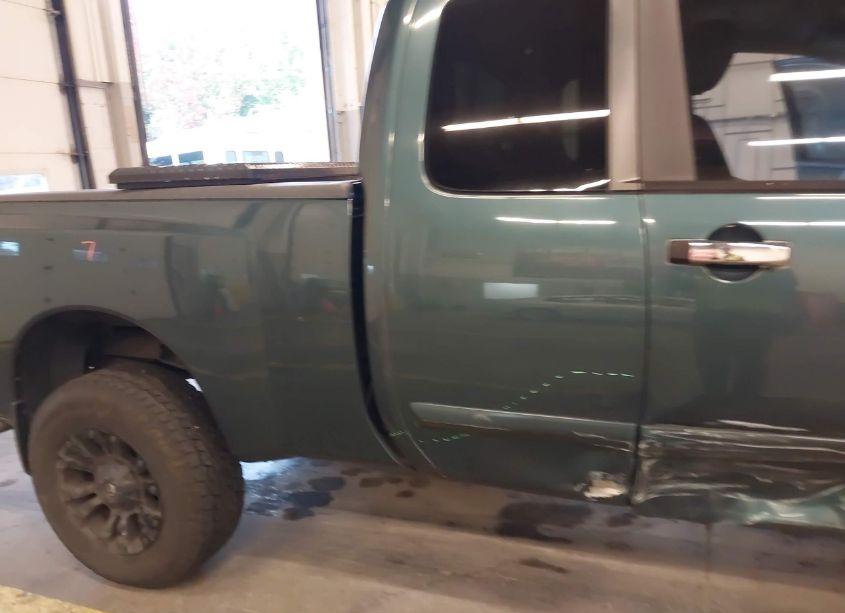 Photo 12 of 2005 Nissan Titan SE (VIN 1N6AA06BX5N555846)