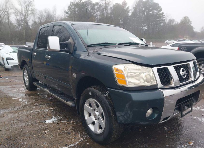 2004 Nissan Titan LE (VIN 1N6AA07A04N526330) main photo