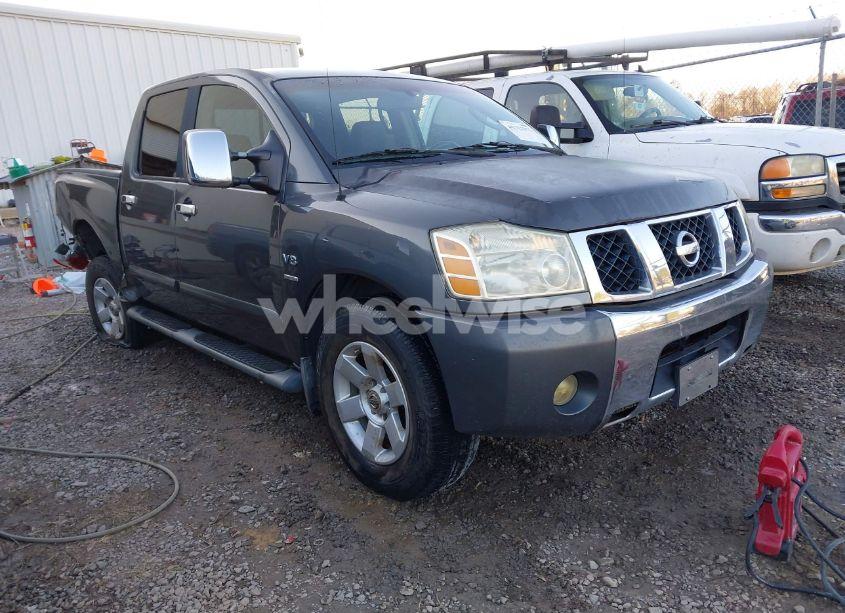 2004 Nissan Titan LE (VIN 1N6AA07A04N533262) main photo