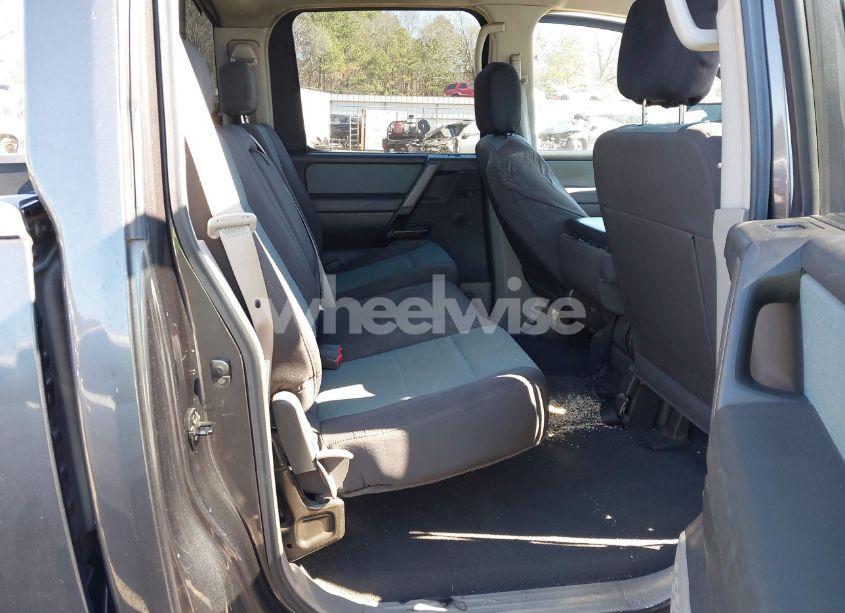 Photo 8 of 2004 Nissan Titan XE (VIN 1N6AA07A04N552555)