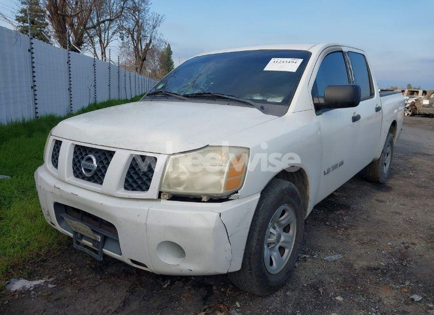 Photo 2 of 2007 Nissan Titan XE (VIN 1N6AA07A07N236805)