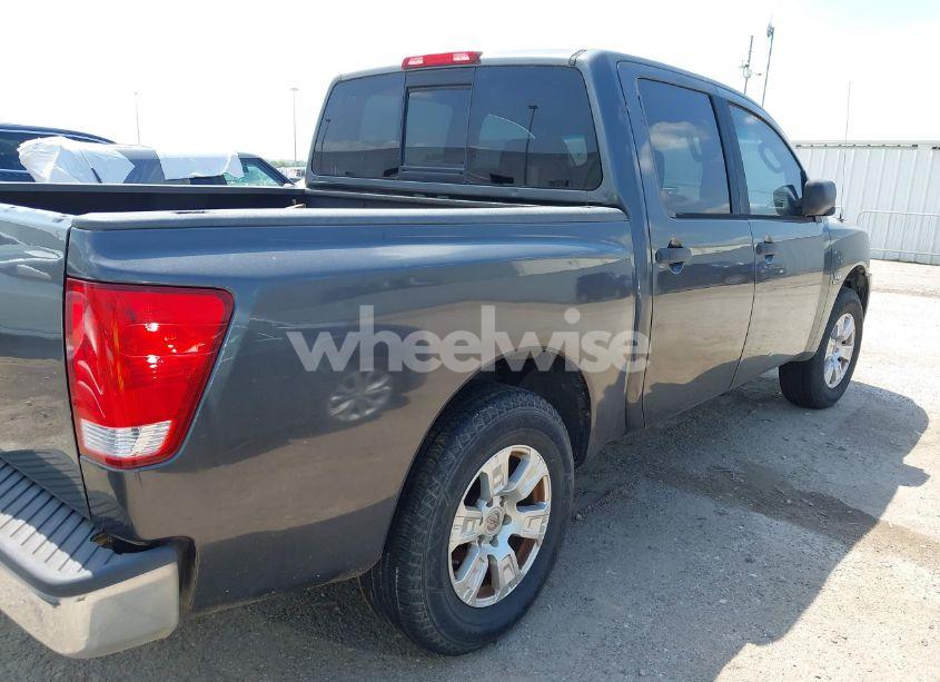 Photo 4 of 2004 Nissan Titan XE (VIN 1N6AA07A14N568893)